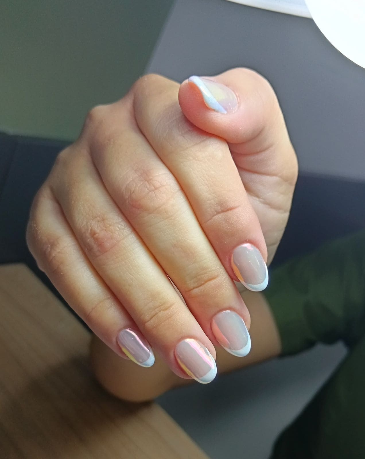 Manicure francés aurora en Zénika Beauty Studio